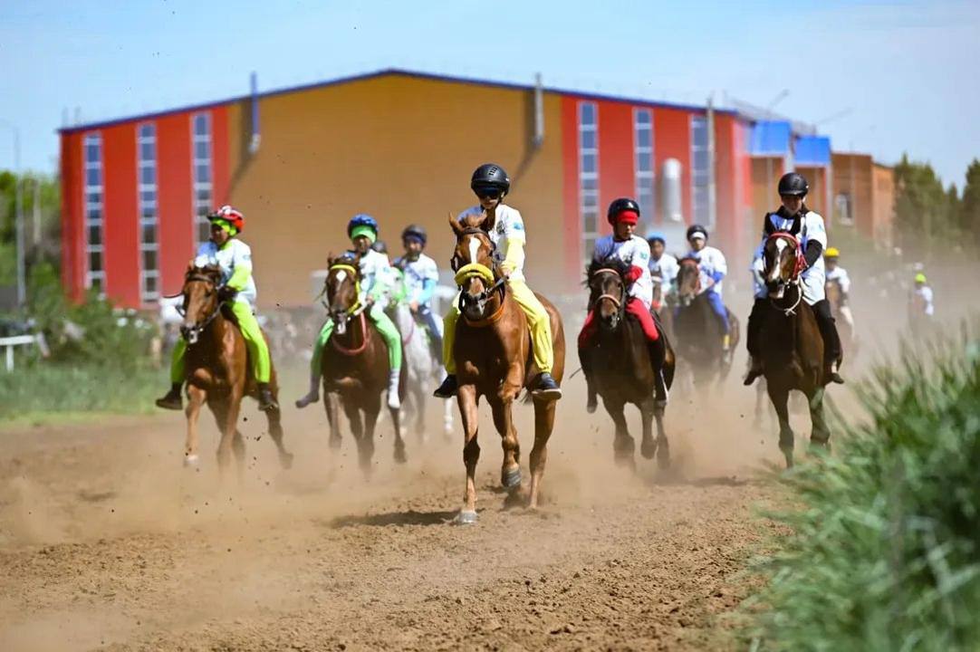 Ақтөбеде бәйге өтті